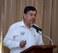 Dr. Esteban Prado Escamilla
