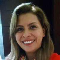 Dra. Ana Tztzqui Chávez Bárcenas