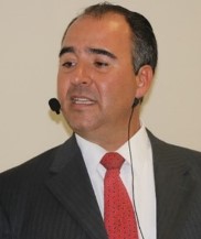 Dr. Esteban Macias